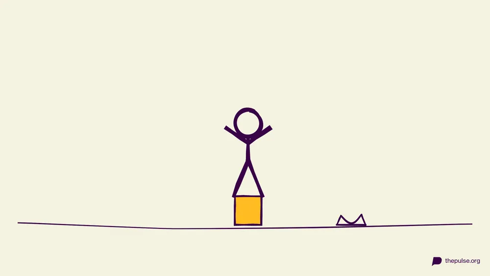 Handgezeichnete Illustration: Figur steht auf der vollen gelben Dose, die leere ist zerdrückt