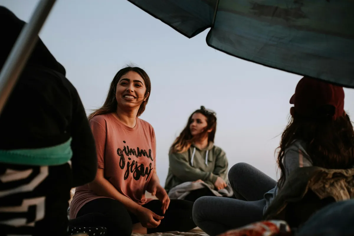 Wie du die Umfrage »Wie tickt die Christliche Gen Z in Deutschland?« vertiefen kannst