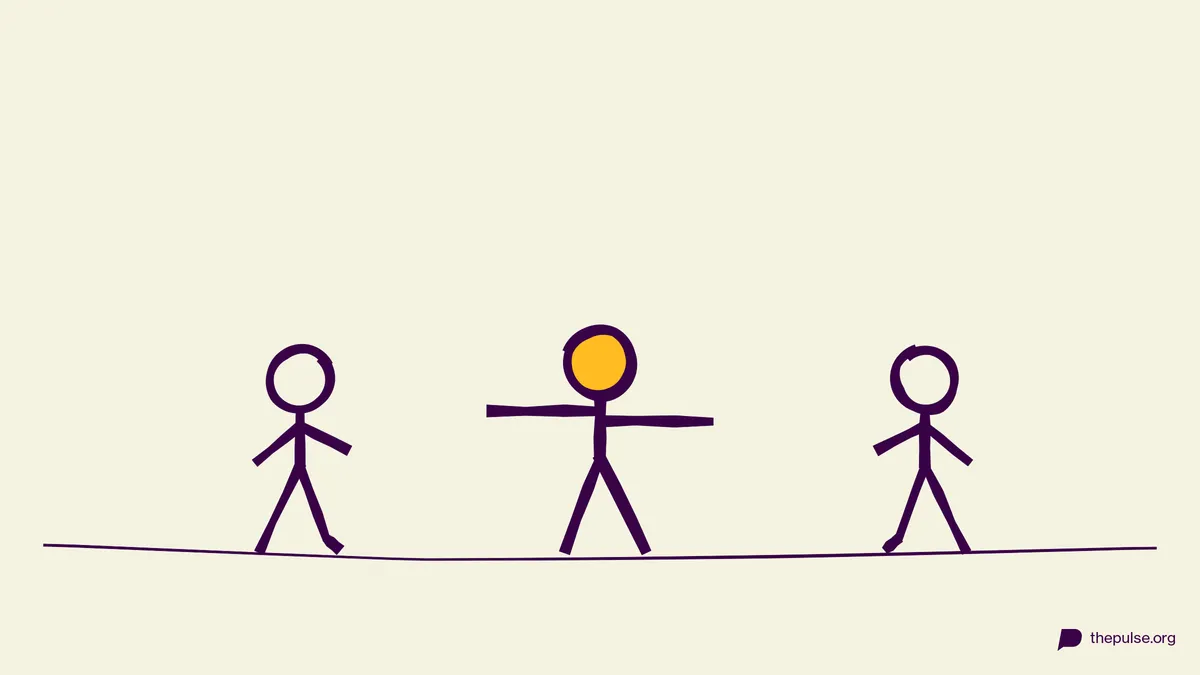 Handgezeichnete Illustration: Der Zombie mit starren Armen jagt die Fliehenden