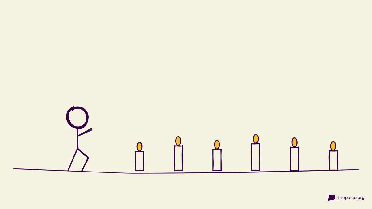 Handgezeichnete Illustration: Sechs Kerzen mit gelben Flammen, eine Figur kniet im Gebet