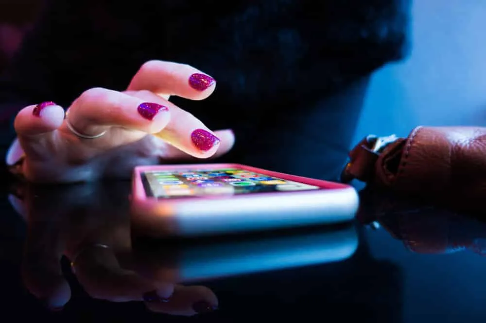 Wir sind das Produkt: Wie helfen wir Jugendlichen, das »Social Dilemma« zu lösen?