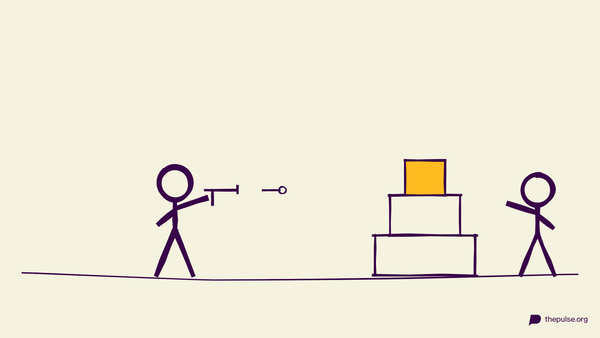 Handgezeichnete Illustration: Angriff auf den Turm mit gelbem Spitzen-Klotz