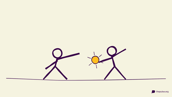 Illustration: Zwei Figuren in Ninja-Posen, gelber Treffer am Unterarm